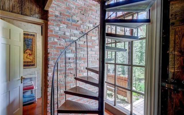 Breckenhaus 2 Bedroom Cabin