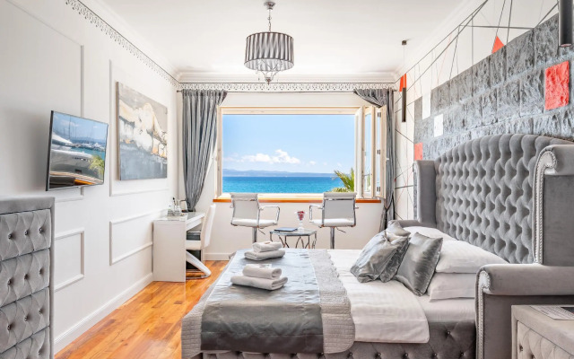 Galeria Valeria Seaside Downtown - MAG Quaint & Elegant Boutique Hotel