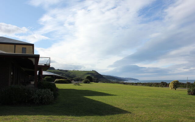 Skenes Creek Lodge Motel and Restaurant