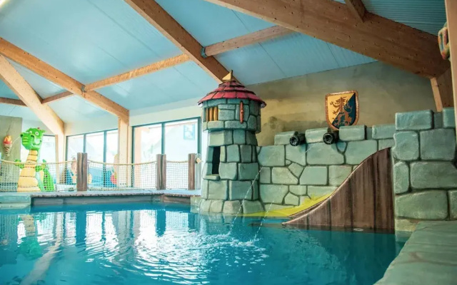 Tidy Furnished Chalet With a Dishwasher