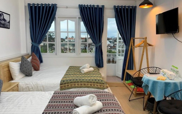 Chau Giang Hotel – Guest Rooms – Da Lat