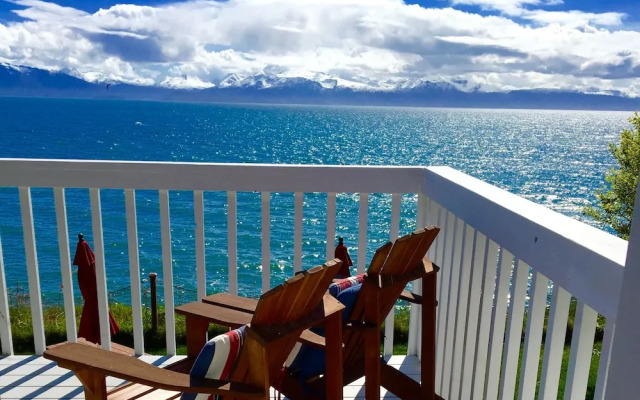 Ocean House Inn & Condos