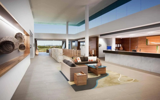 Pullman Magenta Shores Resort