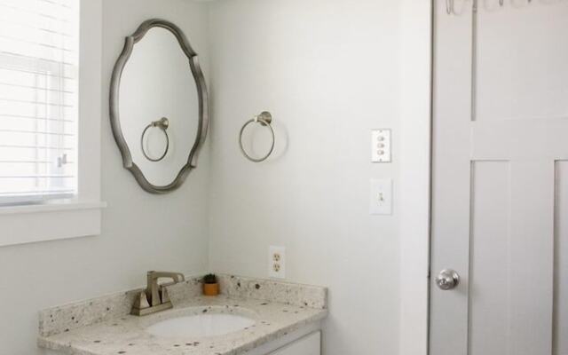 Holden Pattern 4 Bedroom Home by RedAwning