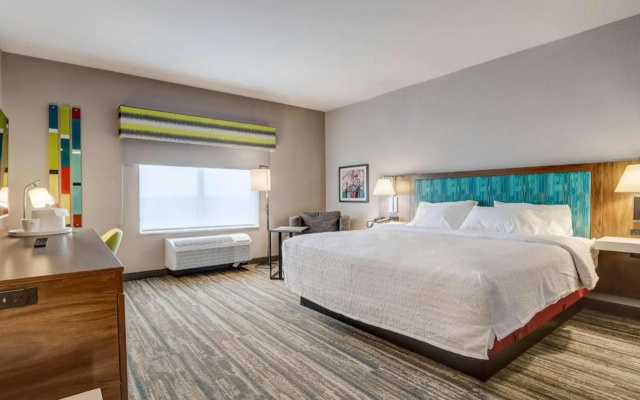 Hampton Inn & Suites Cincinnati Midtown Rookwood