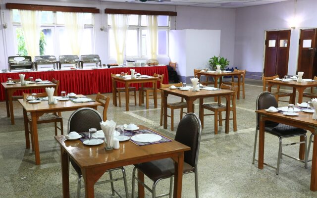 The Floral Breeze Wun Zin Hotel