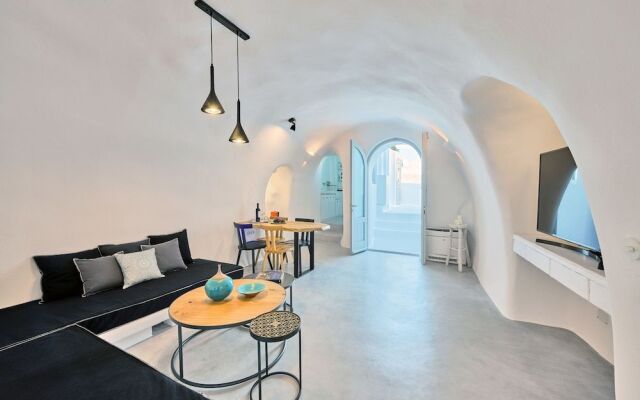 Cave Suite Oia