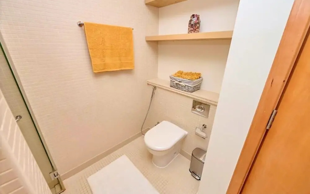 Stunning 2 bed Balcony Marina View Dubai