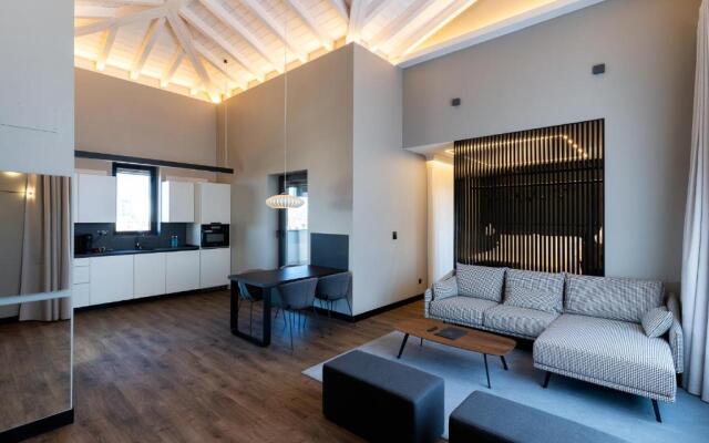 Mauro Suites