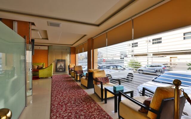 OYO 268 Durrat Alamaken Furnished Apts