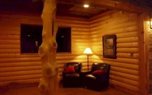 Antler Oaks Lodge and RV Resort