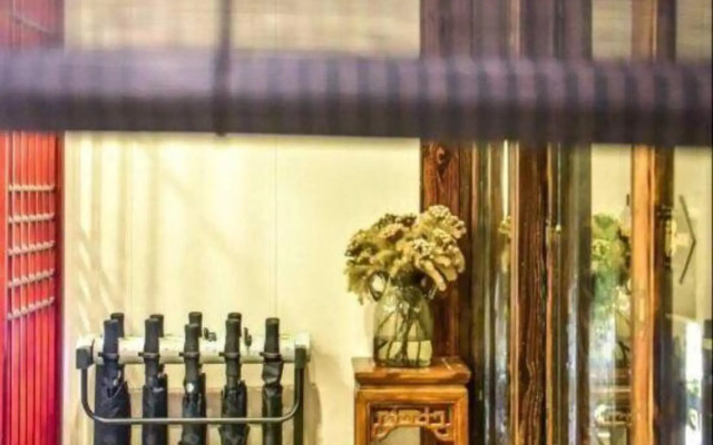 Xiyou Boutique Hostel (Fenghuang Hongqiao)