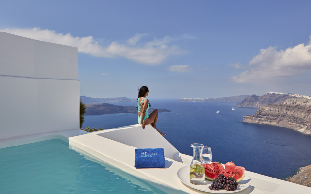 Alti Santorini Suites