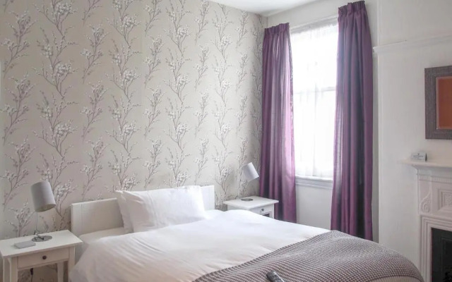 Elmdon Lodge