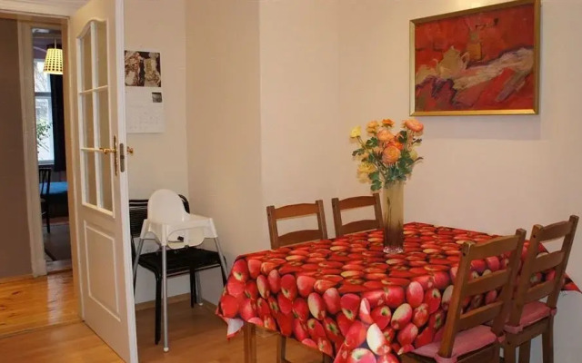 3-Room Apartment Emdener Strasse