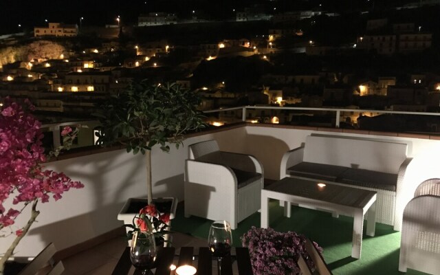 Holiday Rooms Portale Pirrera