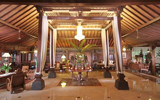 Joglo Plawang Villa & Resort