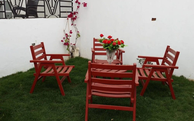 Lotus Lis House