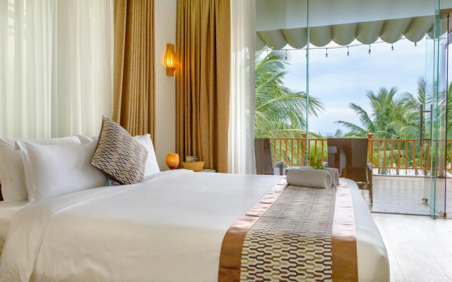 Naomi Resort