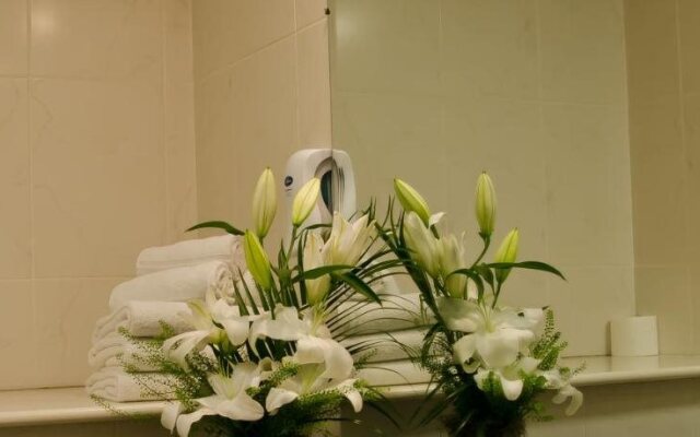 Newbury Hotel