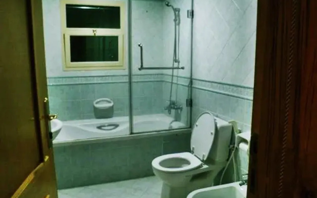 Euro Plaza Apartments