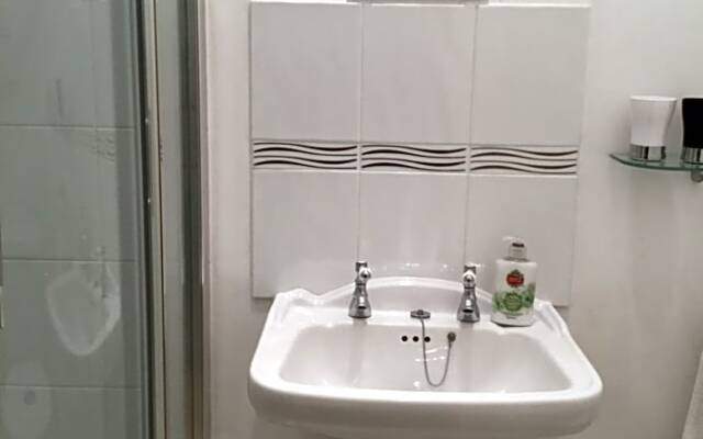 Cliftonville House Bed  Breakfast