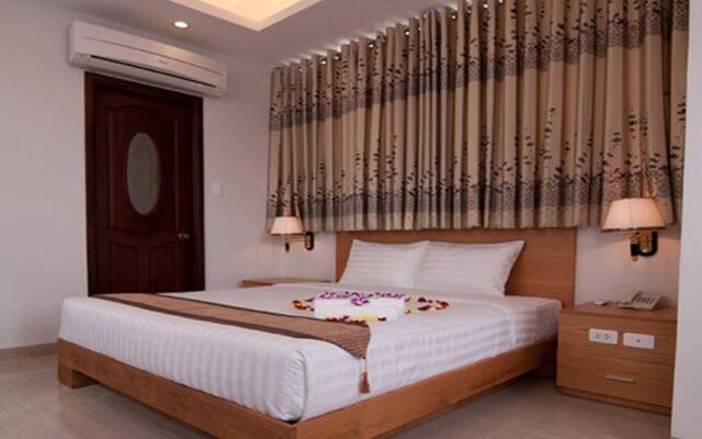 Lucky Star Hotel 266 De Tham