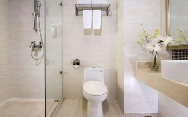 Vienna Hotel (Yizhou Sankeshu)
