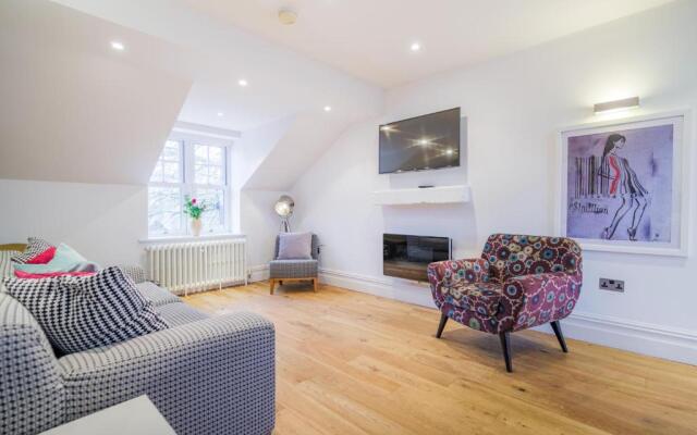 Cunsey, Penthouse Apartment Windermere