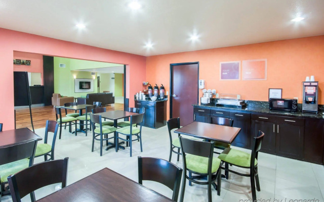 Comfort Inn & Suites Mansfield