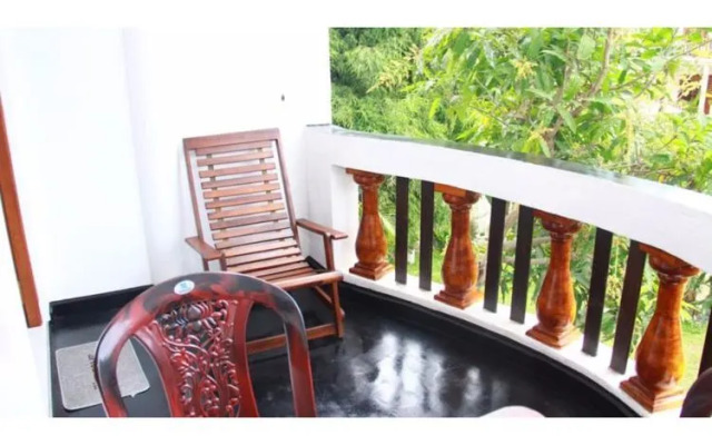 Vista Rooms Near Mirissa Beach 1