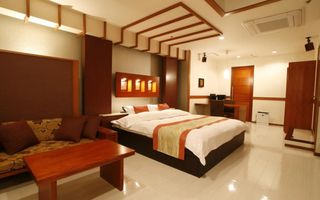 Hotel & Spa Lotus – Adults Only