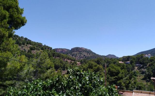 Chalet Montprats, Serra