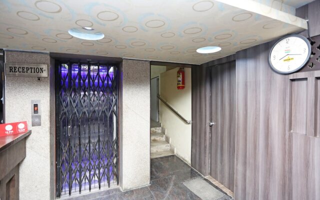 OYO 10188 Hotel DS Grand Inn