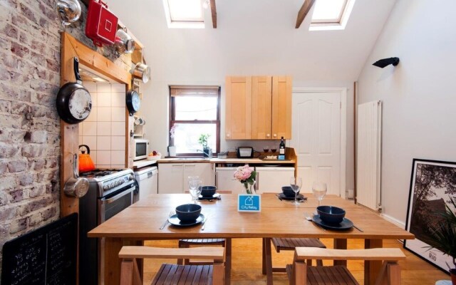 The Loft Wimbledon Retreat - MAO