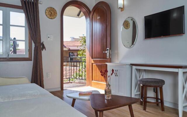 Little Colmar - Homestay & Pottery Studio