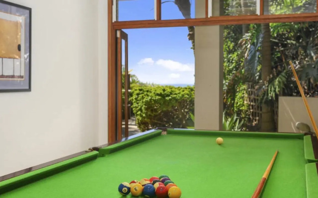 Liapari Beach House