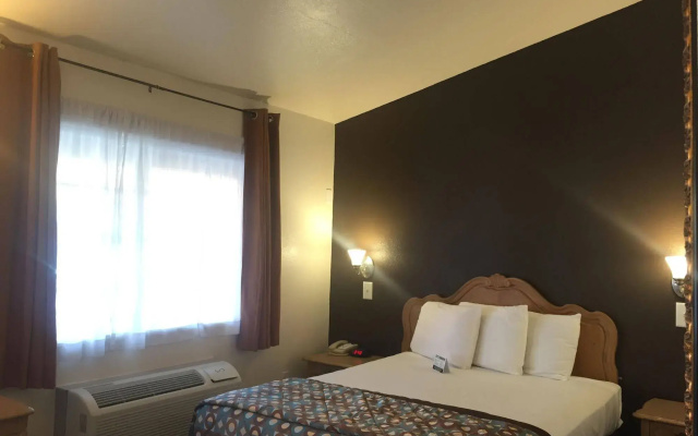 Anaheim Discovery Inn & Suites