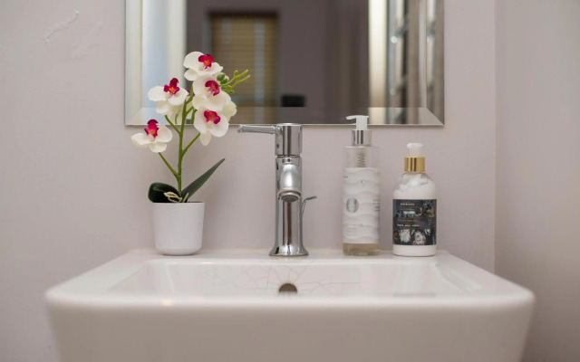 Luxury Gallery apartment - Studio 106