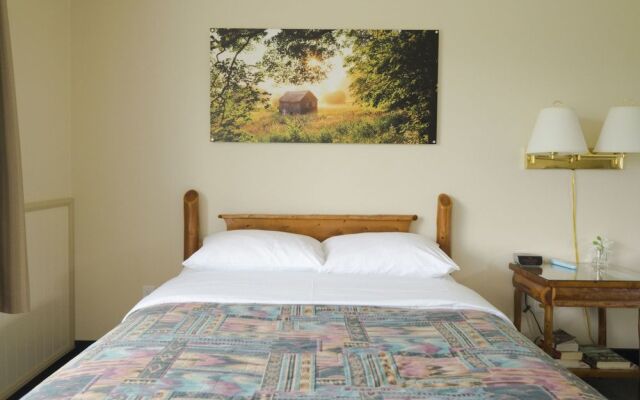 Wayside Motel Manitoulin