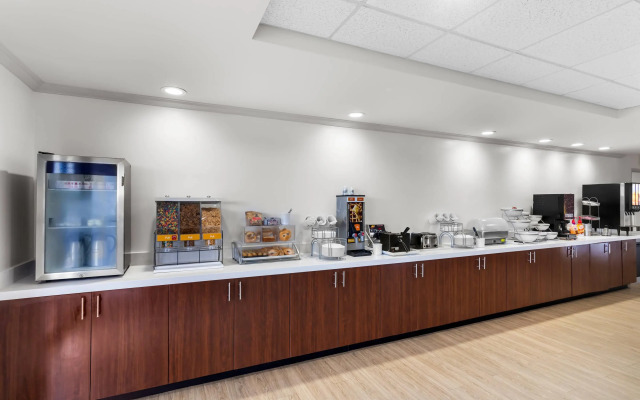Comfort Suites Austin Airport