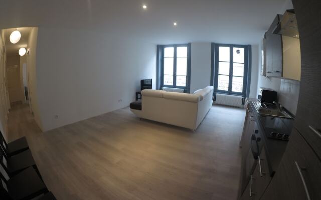 Appartement Rue Beaubrun City Room
