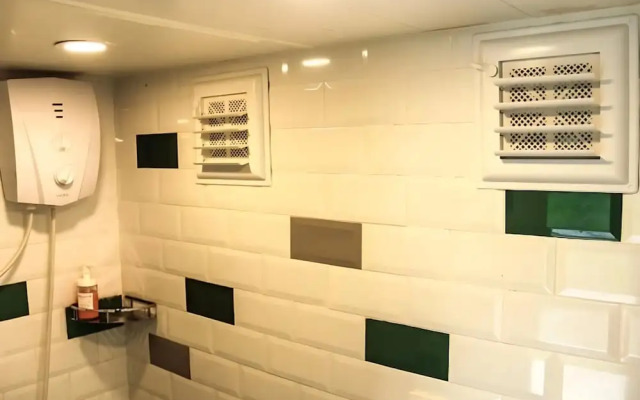 Mona Glamping Caravan Suites