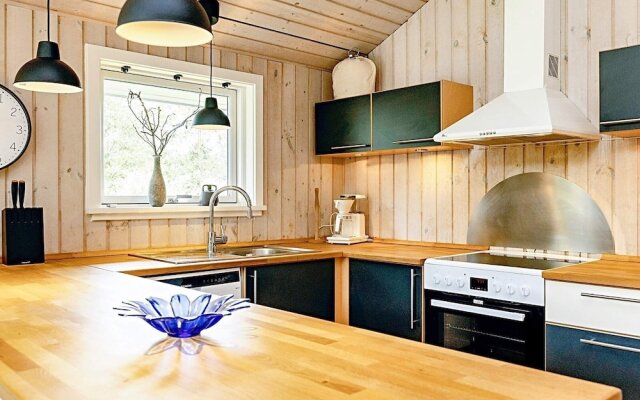 10 Person Holiday Home in Vaeggerlose