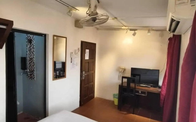 Red Inn Court - Hostel