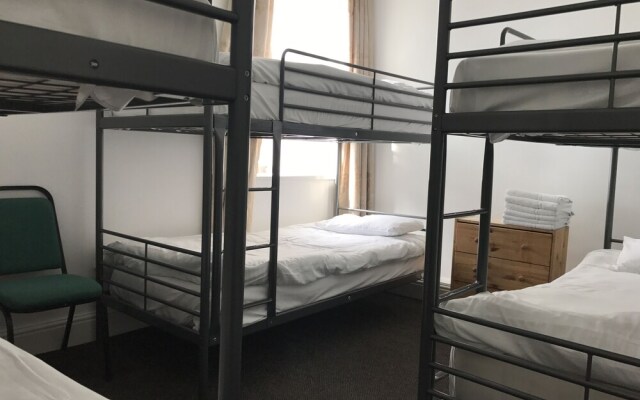 OYO Newcastle West