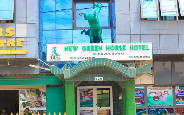 New green Horse Hotel