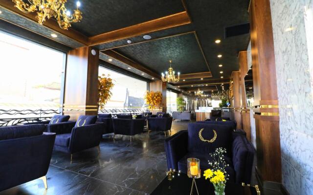 Bayrak Grand Hotel