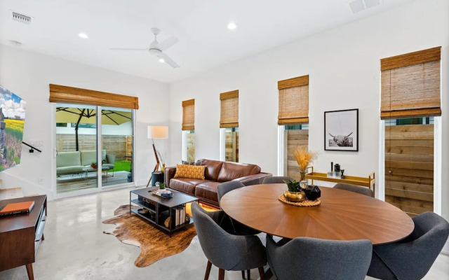 Stylish 2 Bedroom Retreat in South Austin