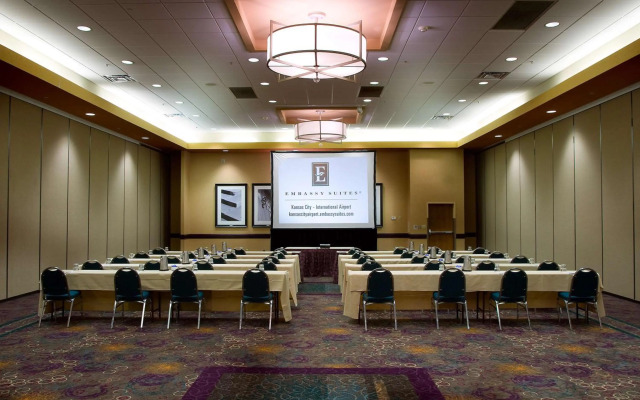 Embassy Suites by Hilton Kansas City International Airport